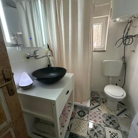 Forest Escape House *
